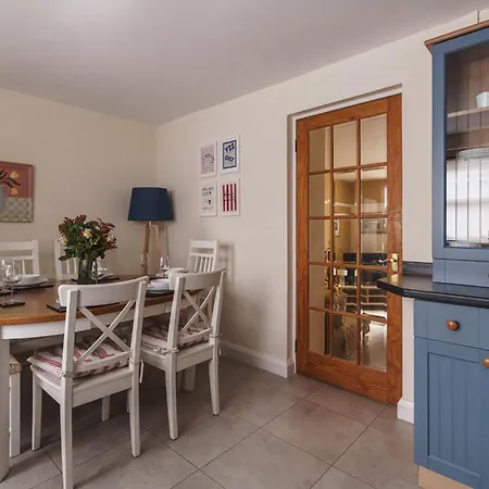 Wansfell View, With Hot Tub * Hawkshead