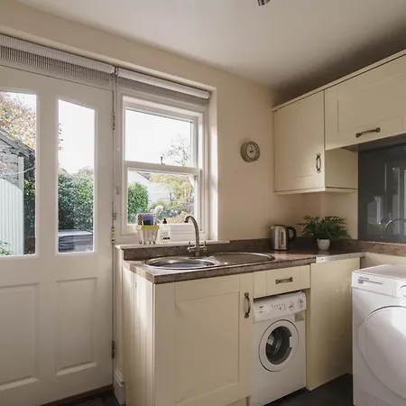 Wansfell View, With Hot Tub *