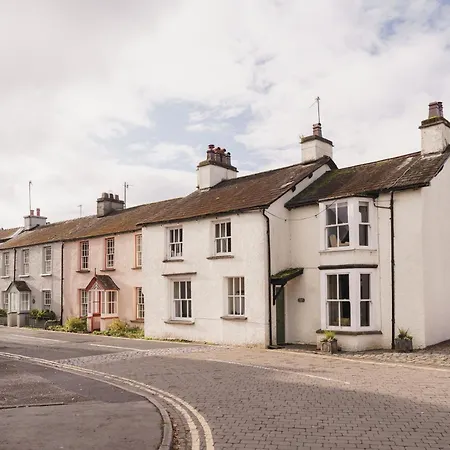 Wansfell View, With Hot Tub * Hawkshead