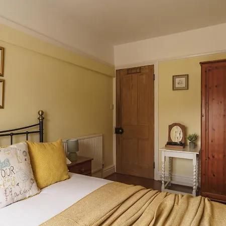 Wansfell View, With Hot Tub *