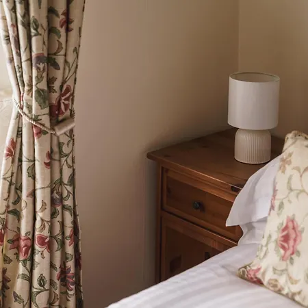 Wansfell View, With Hot Tub *