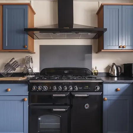 Дом отдыха Wansfell View, With Hot Tub Хоуксхед