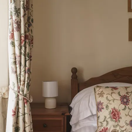 Wansfell View, With Hot Tub Дом отдыха