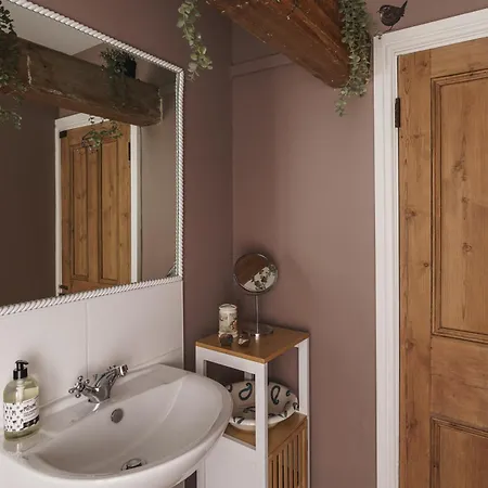 Wansfell View, With Hot Tub