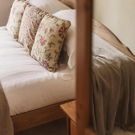 Wansfell View, With Hot Tub * Хоуксхед